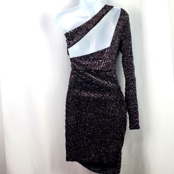 GB Dress - Picture 3 of 11